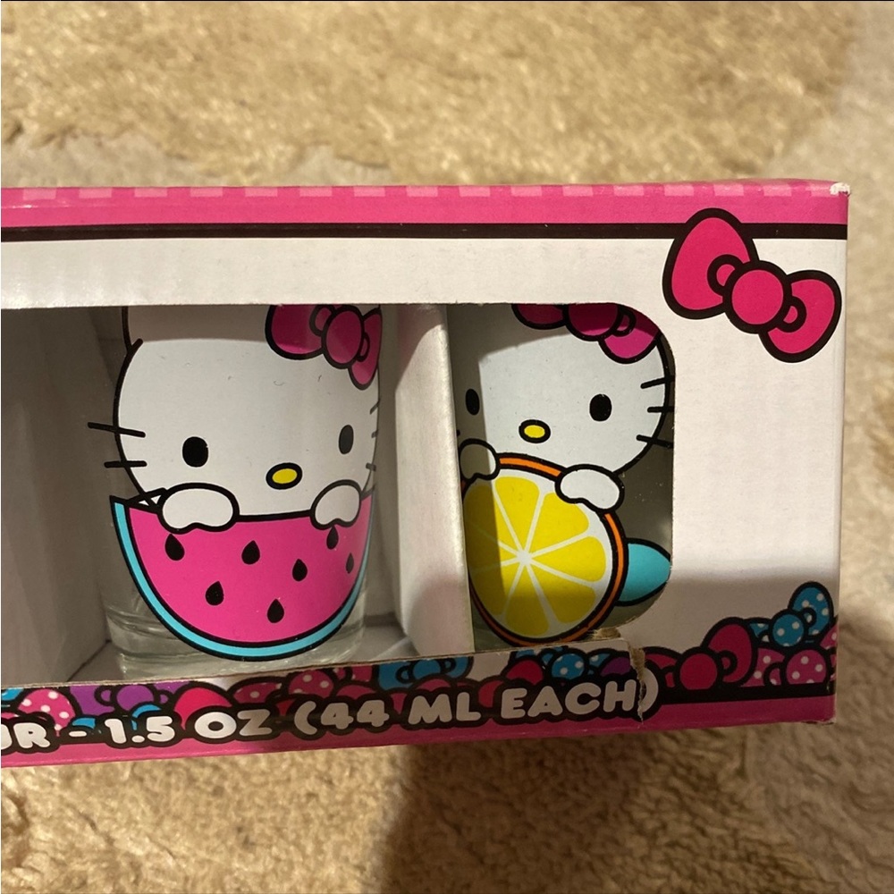 Hello Kitty Mini Glass Set - Picture 6 of 6